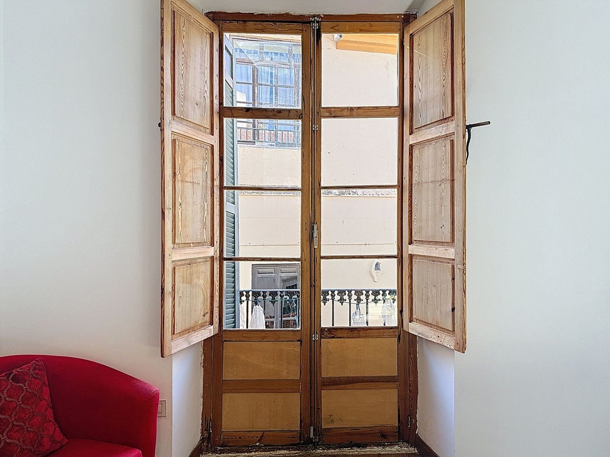 3 Bed Top Floor Apartment in Centro Histórico
