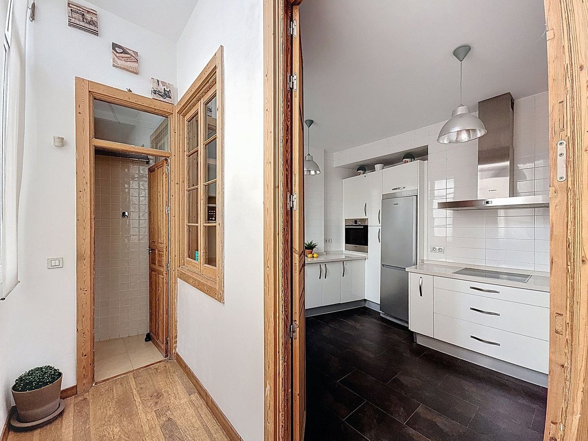 3 Bed Top Floor Apartment in Centro Histórico