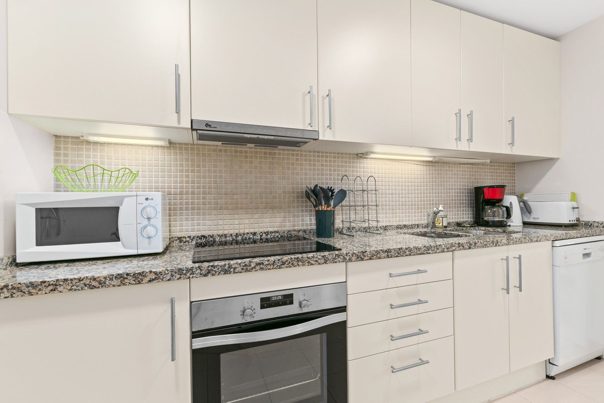2 Bed Ground Floor Apartment in Benahavís