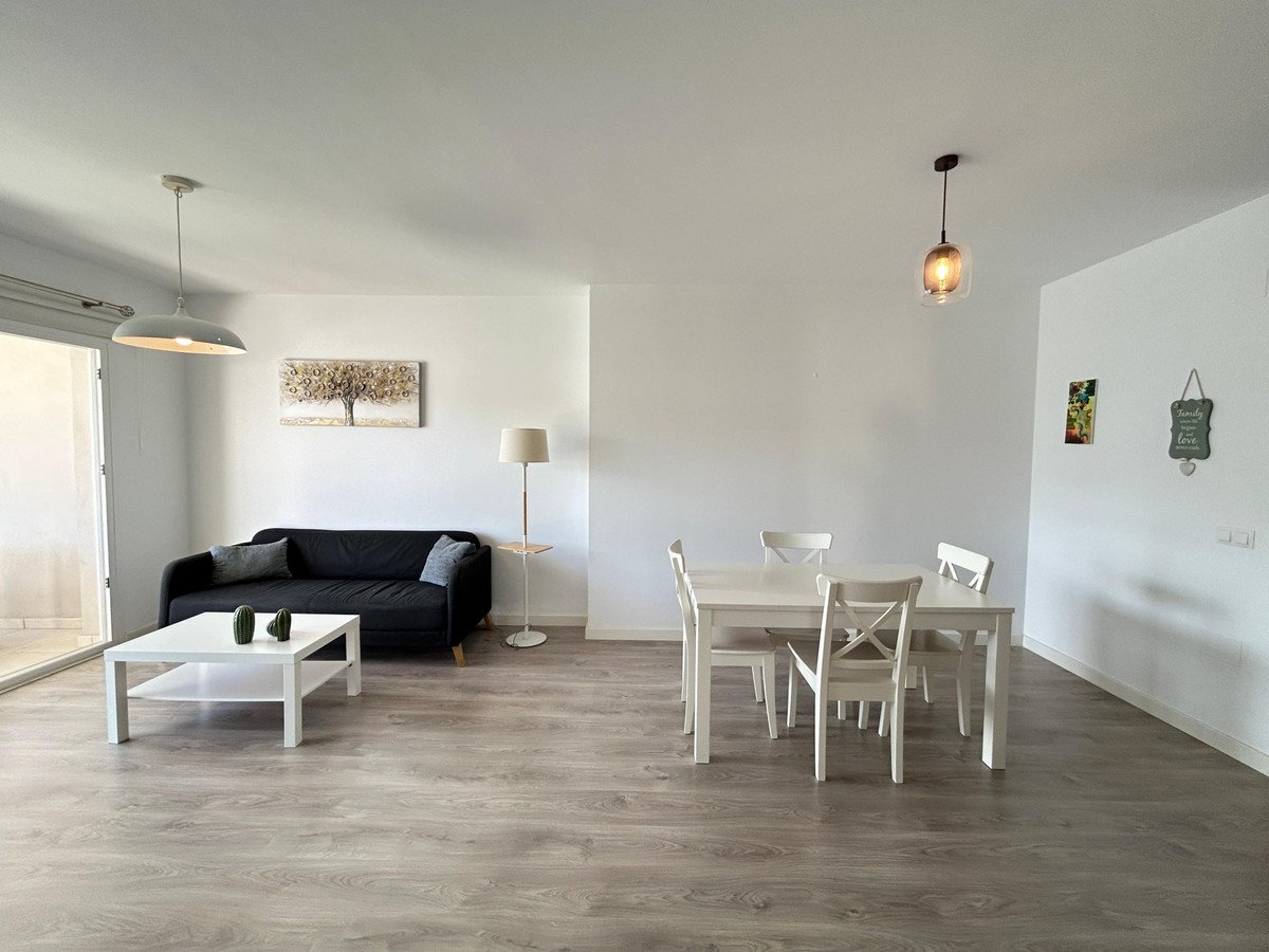 3 Bed Middle Floor Apartment in Nueva Andalucía