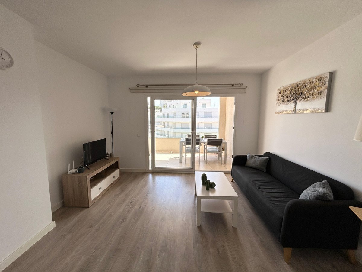 3 Bed Middle Floor Apartment in Nueva Andalucía
