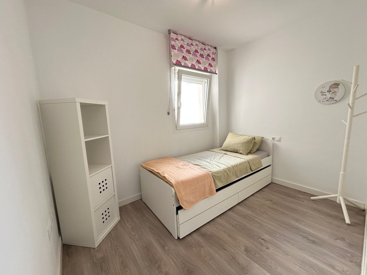 3 Bed Middle Floor Apartment in Nueva Andalucía