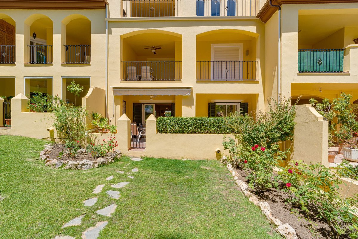 2 Bed Ground Floor Apartment in Guadalmina Alta