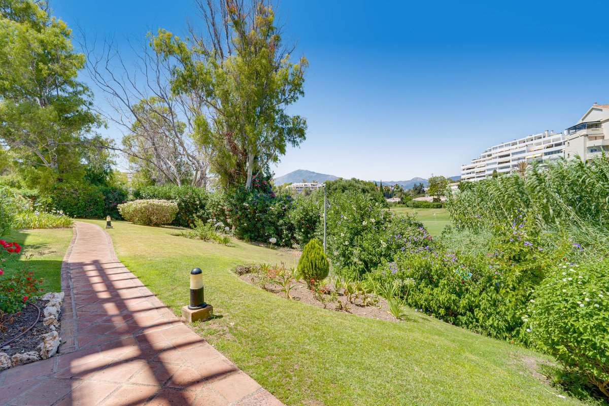 2 Bed Ground Floor Apartment in Guadalmina Alta