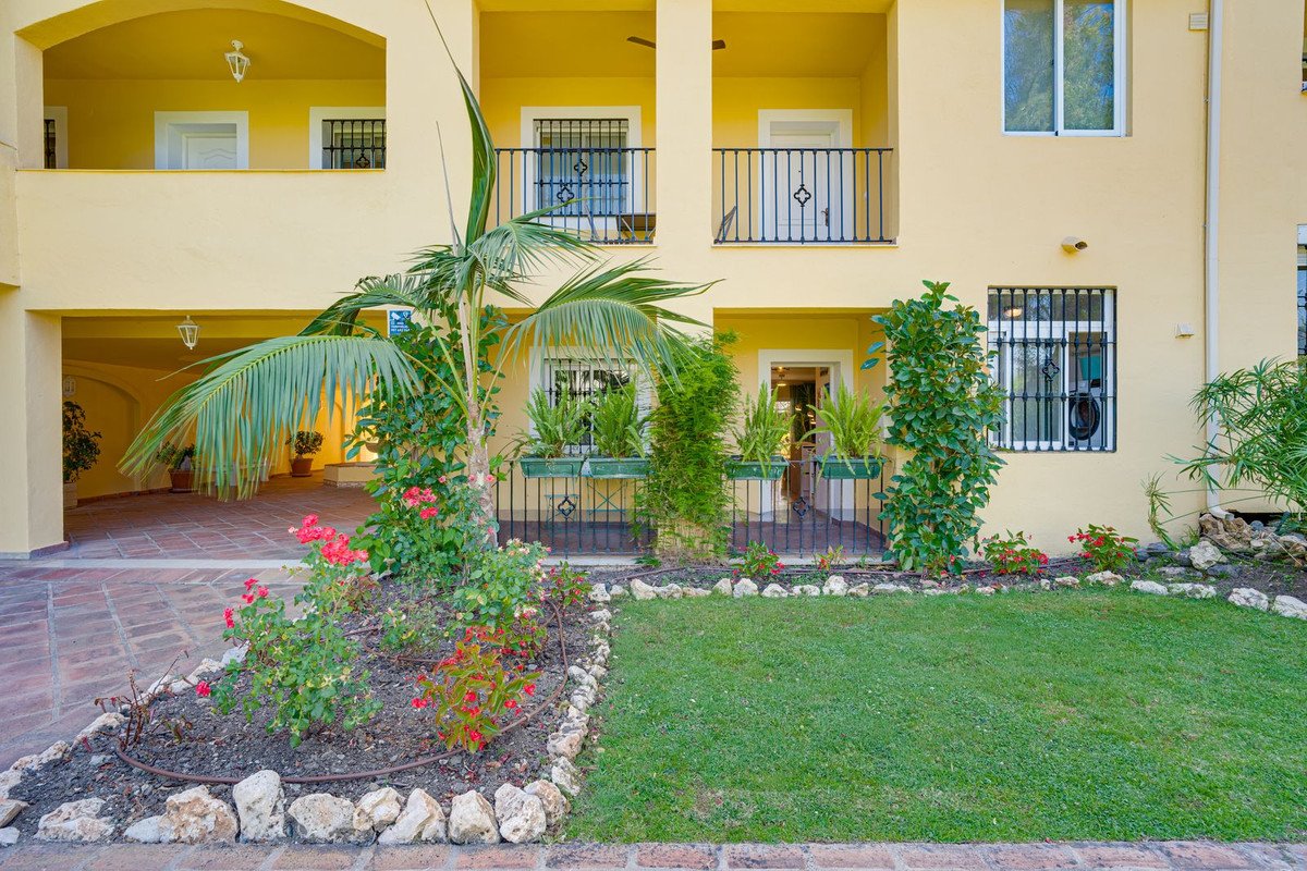2 Bed Ground Floor Apartment in Guadalmina Alta