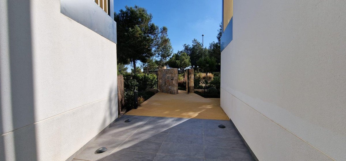 3 Bed Ground Floor Apartment in Las Colinas Golf