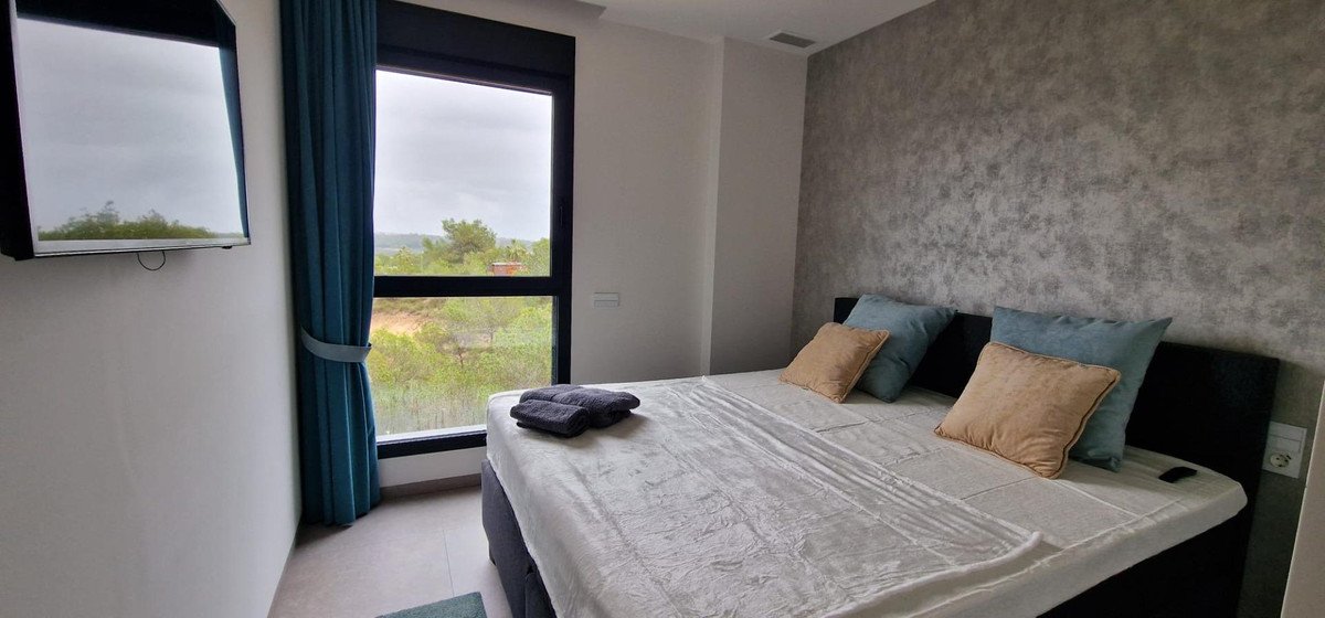 3 Bed Ground Floor Apartment in Las Colinas Golf
