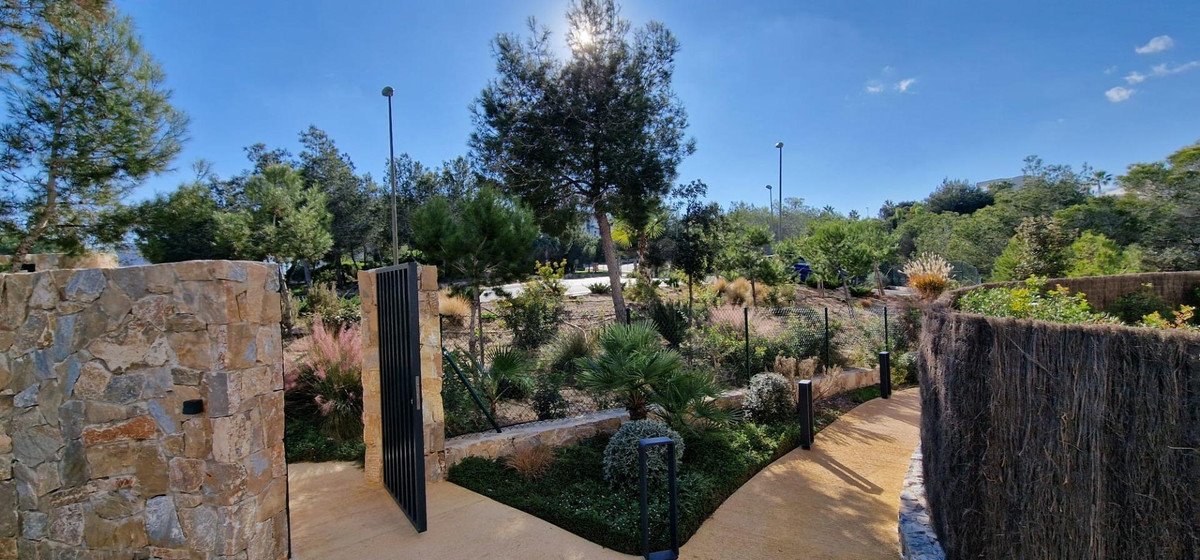 3 Bed Ground Floor Apartment in Las Colinas Golf