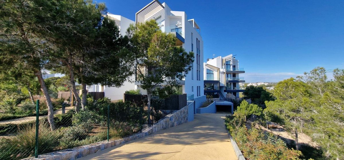 3 Bed Ground Floor Apartment in Las Colinas Golf