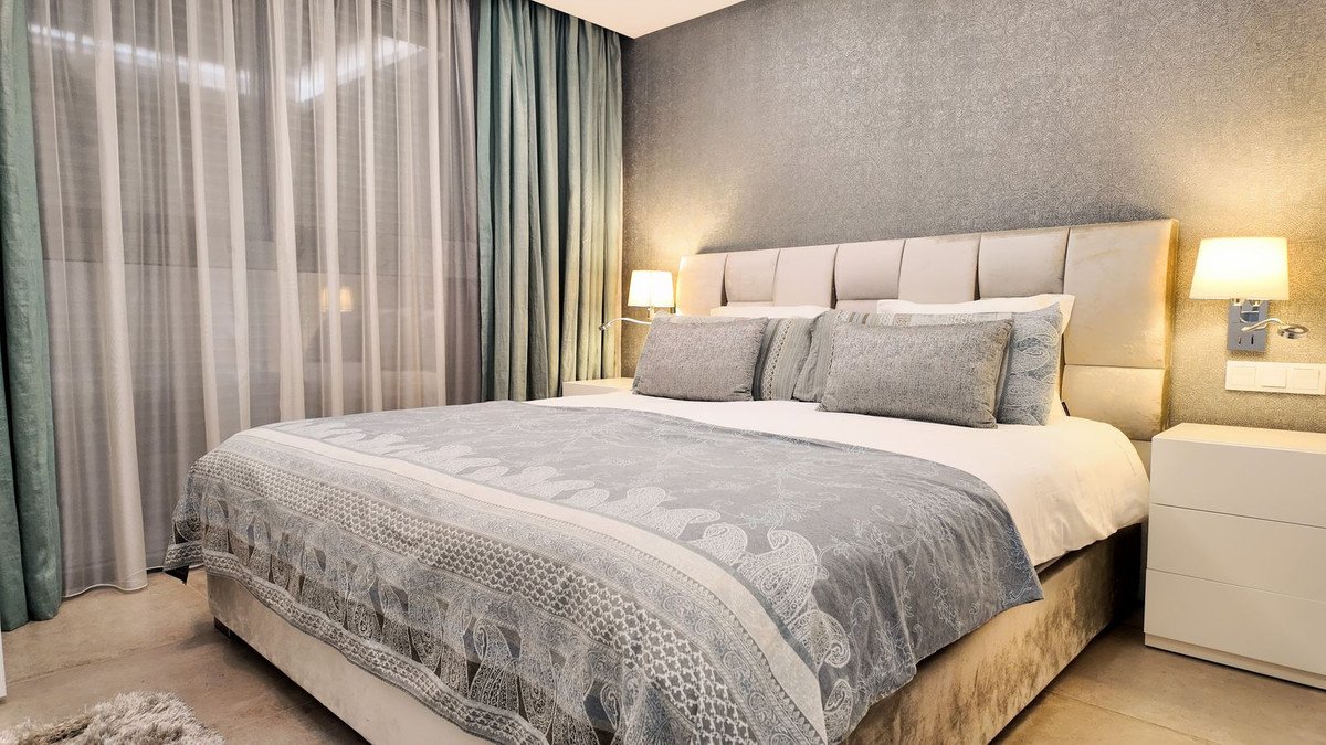2 Bed Top Floor Apartment in Cancelada