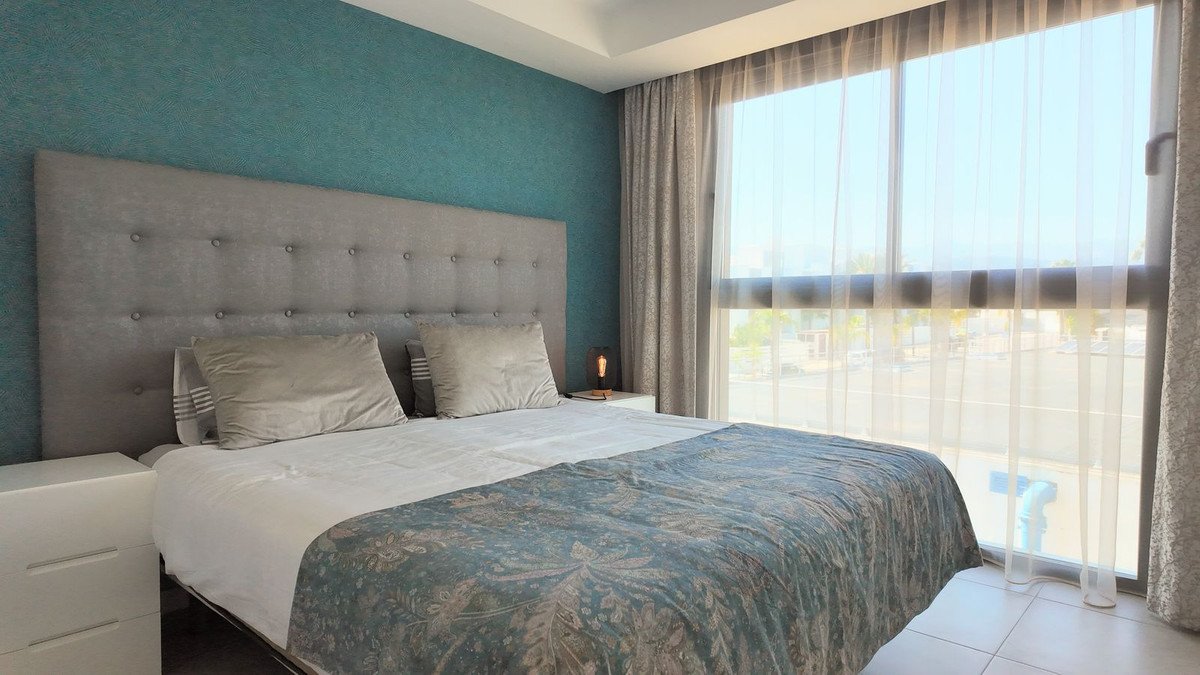 2 Bed Top Floor Apartment in Cancelada