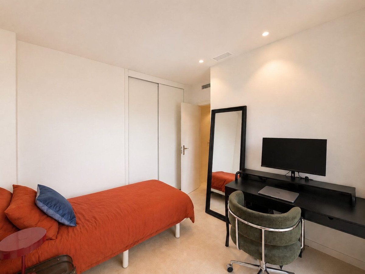 2 Bed Middle Floor Apartment in La Quinta