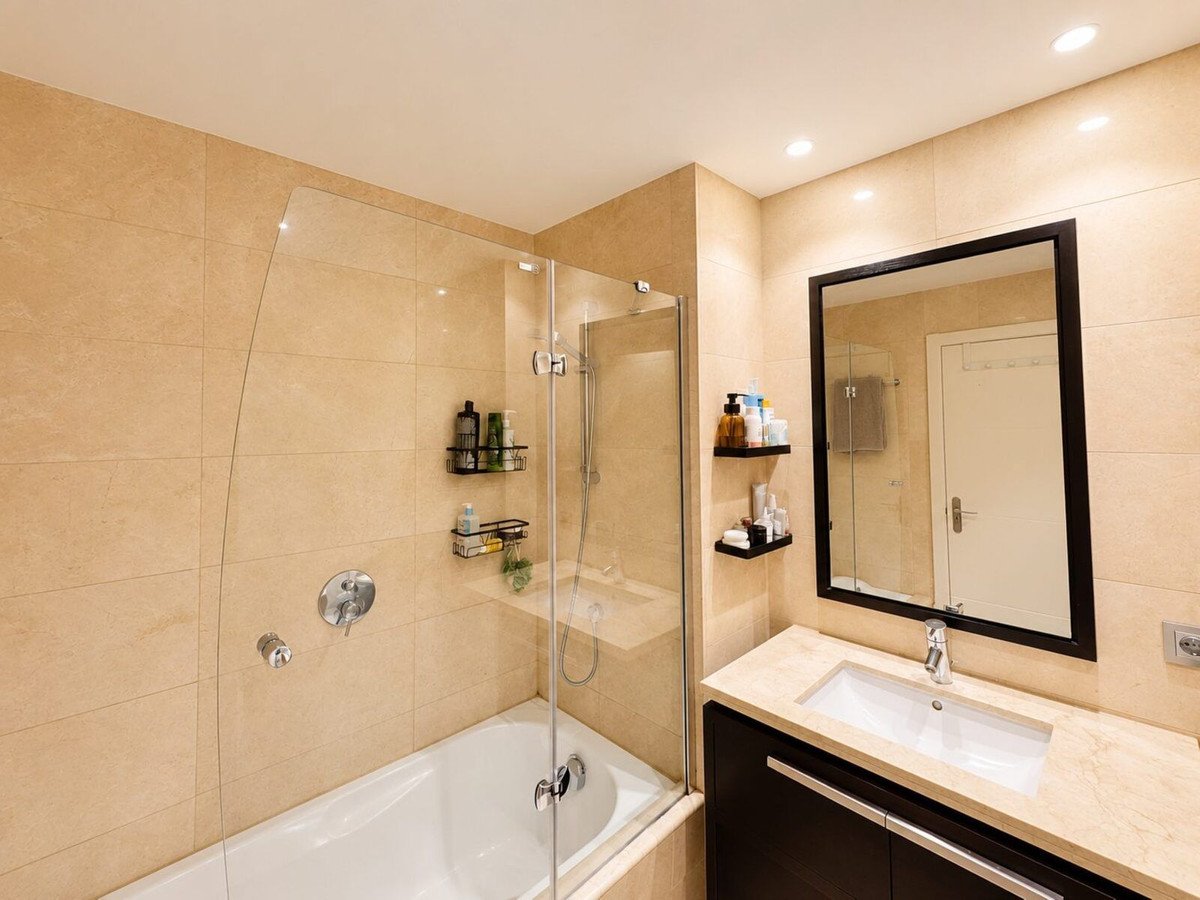 2 Bed Middle Floor Apartment in La Quinta