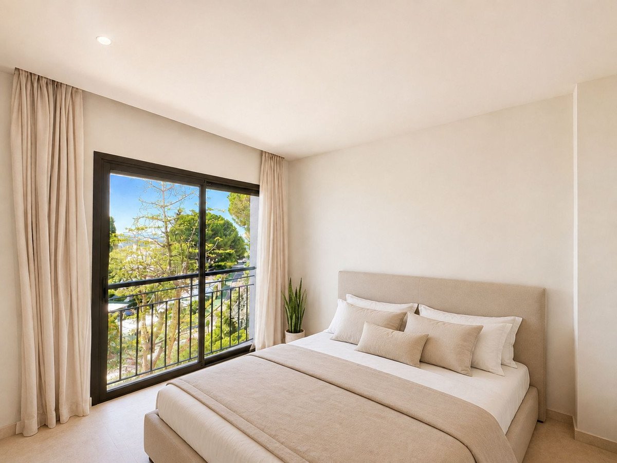 2 Bed Middle Floor Apartment in La Quinta