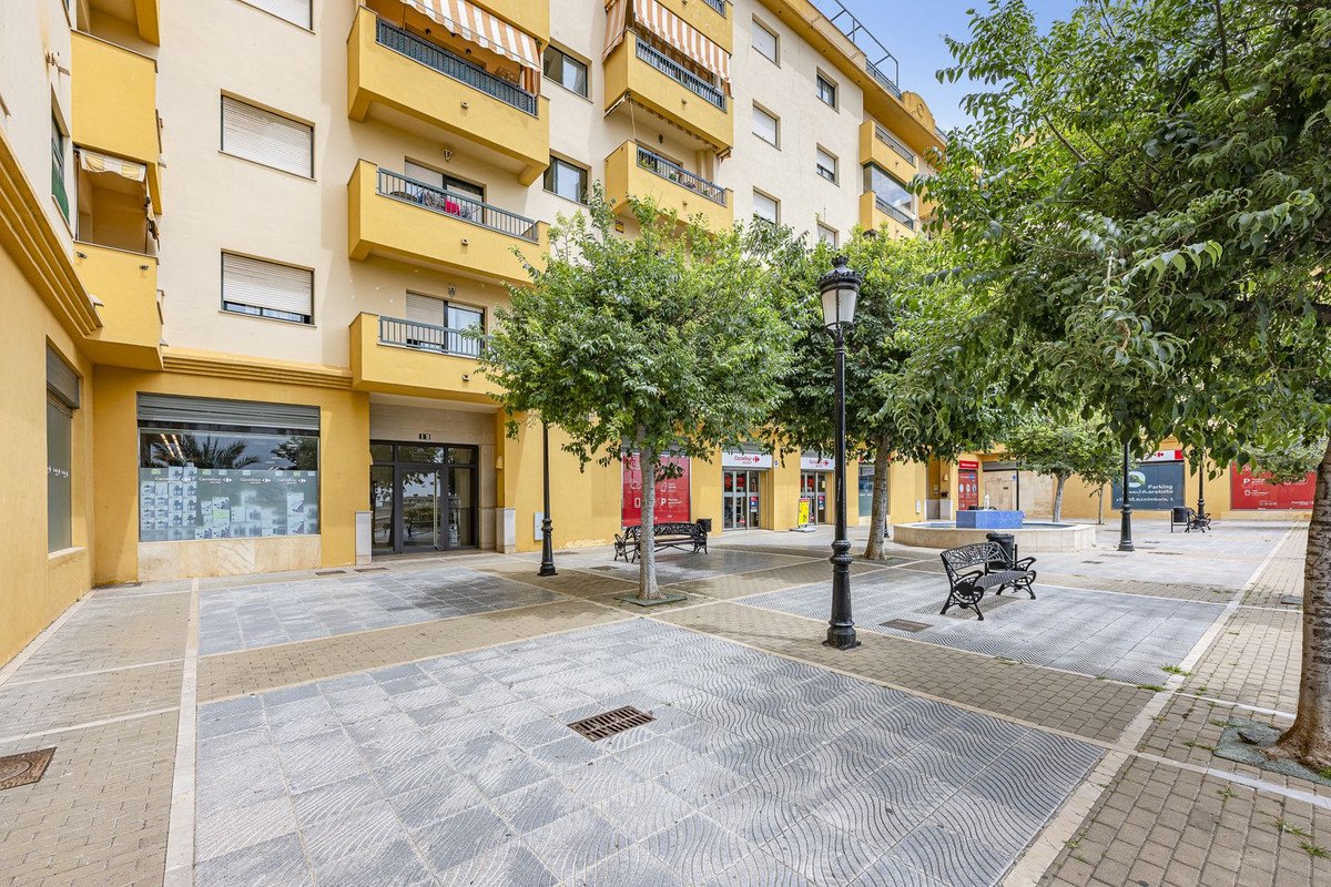 3 Bed Middle Floor Apartment in San Pedro de Alcántara