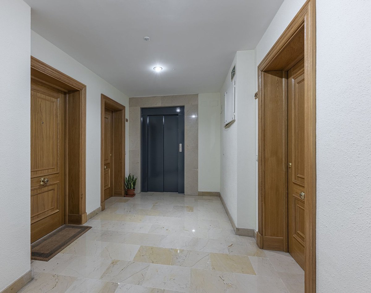 3 Bed Middle Floor Apartment in San Pedro de Alcántara