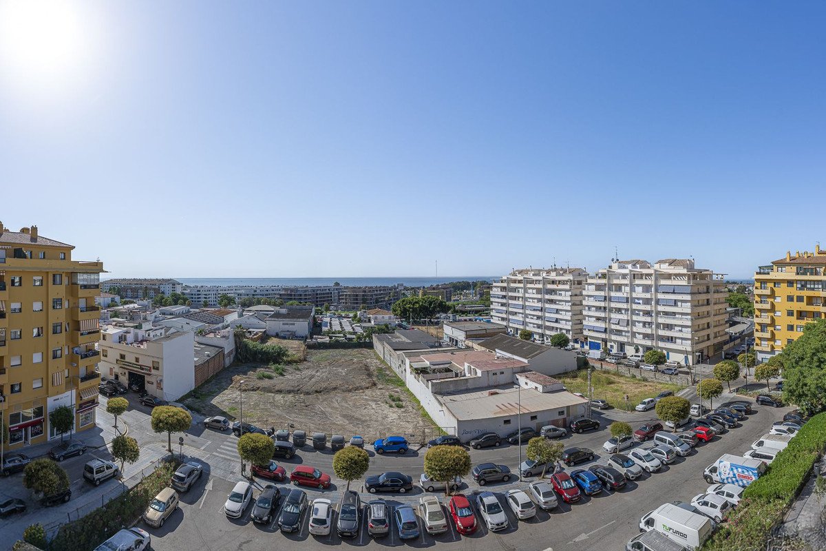3 Bed Middle Floor Apartment in San Pedro de Alcántara
