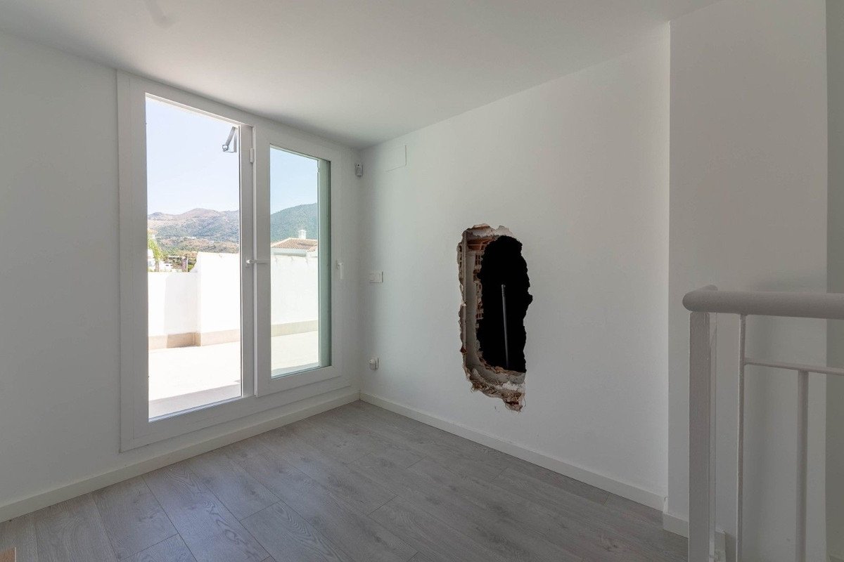 4 Bed Penthouse Duplex in Torreblanca