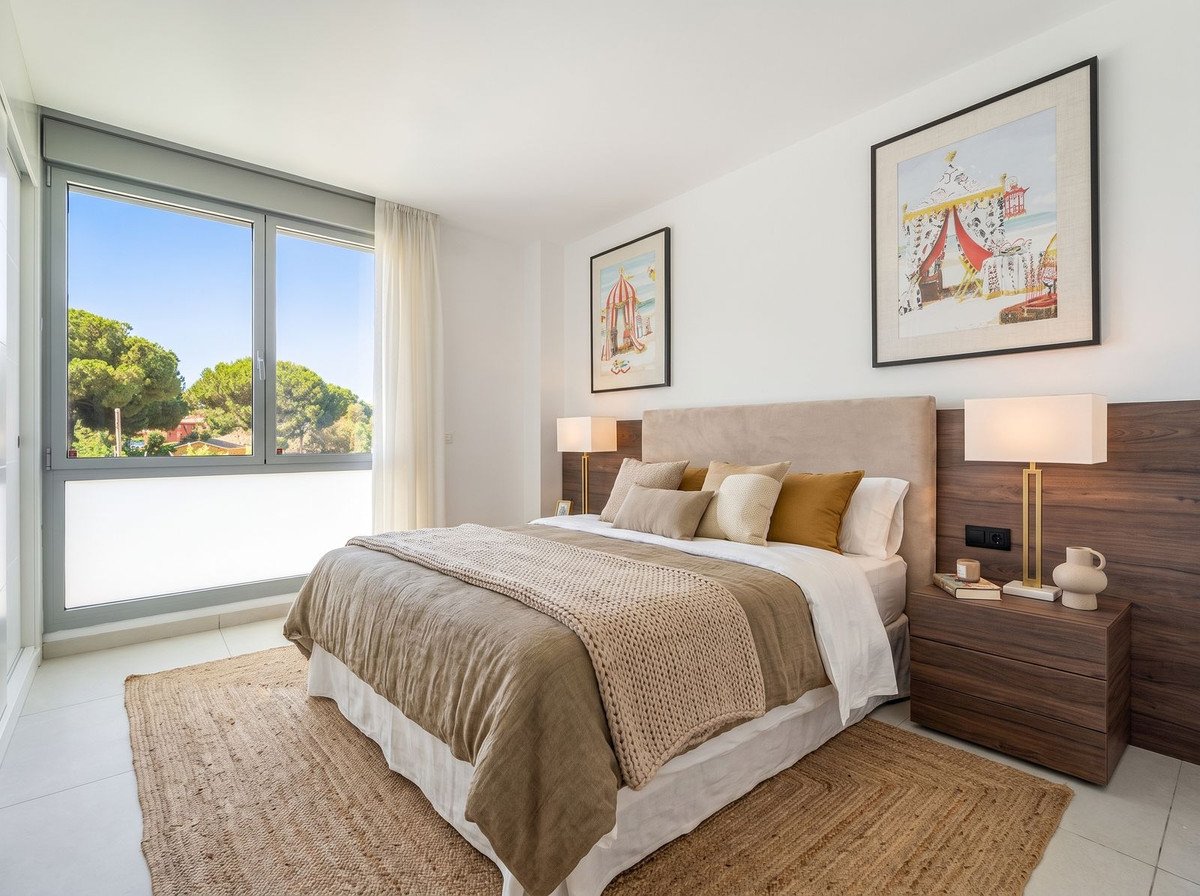 3 Bed Middle Floor Apartment in Elviria