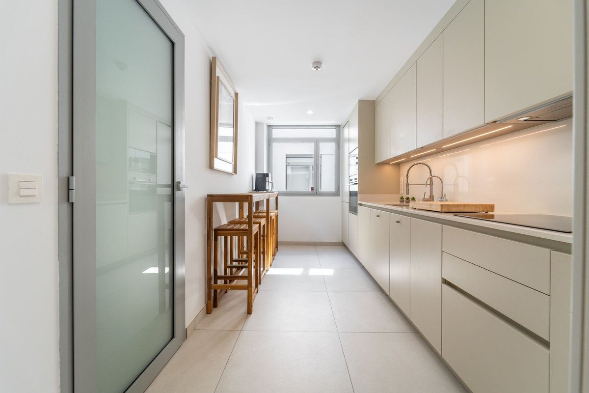 3 Bed Middle Floor Apartment in Elviria