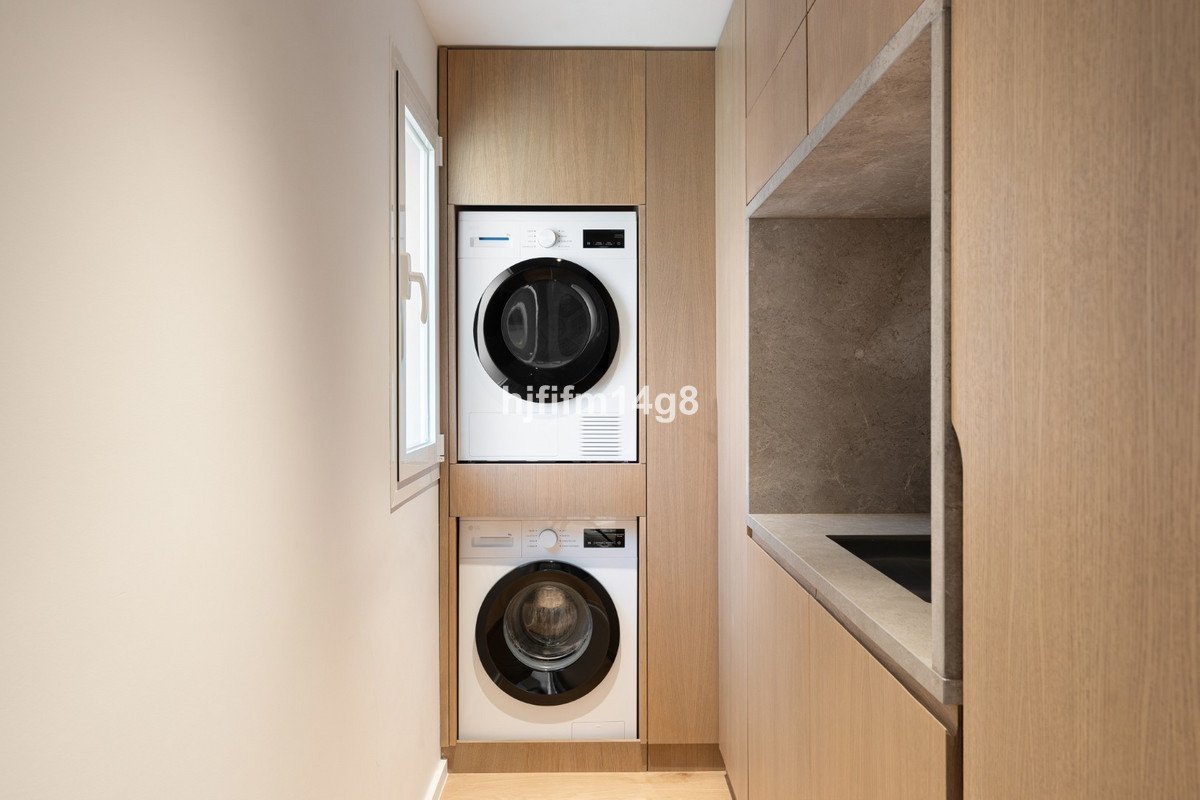 3 Bed Middle Floor Apartment in Nueva Andalucía