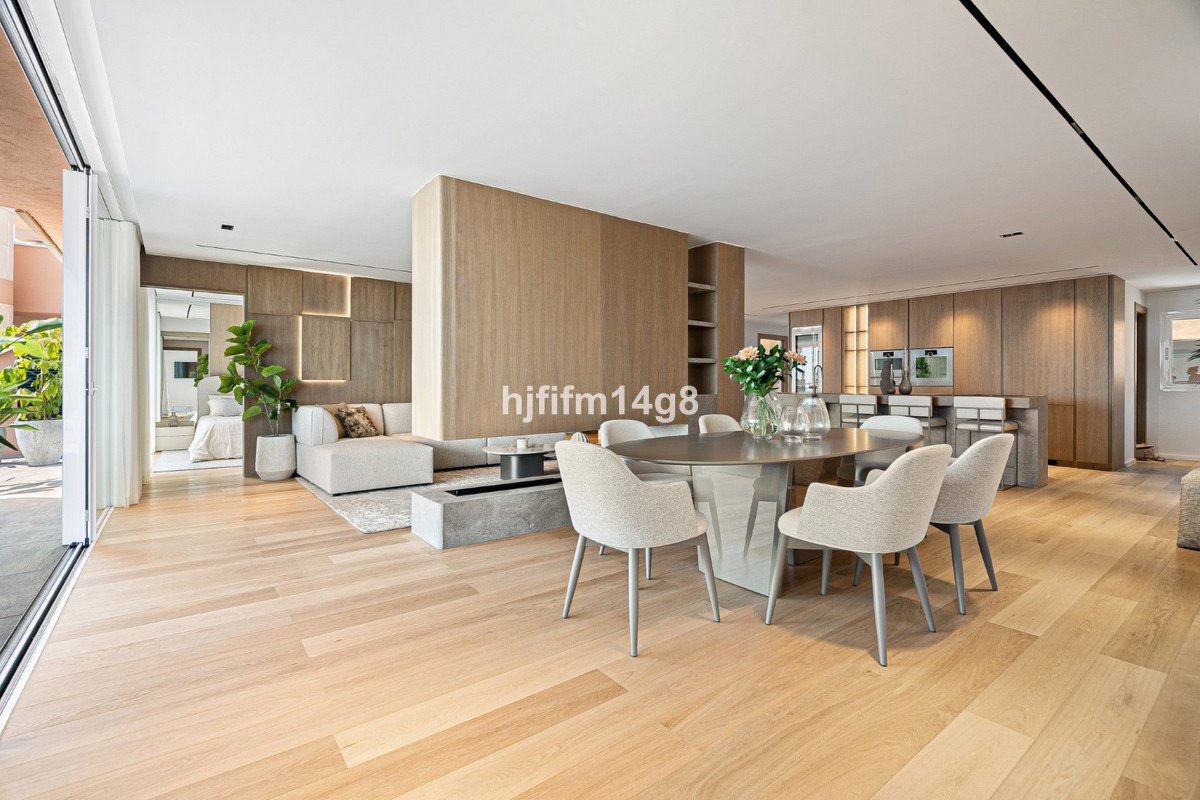3 Bed Middle Floor Apartment in Nueva Andalucía