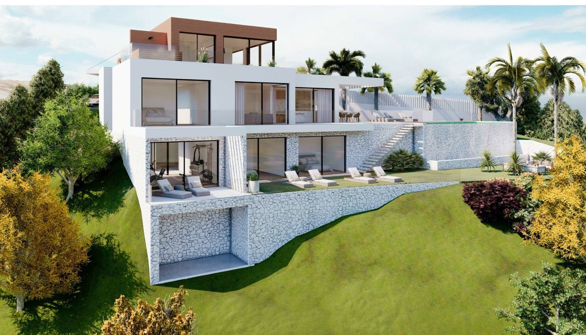 5 Bed Detached Villa in Artola