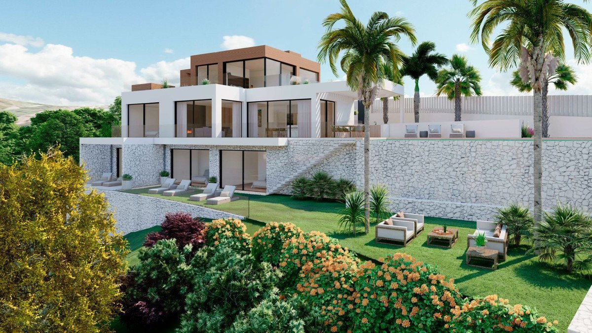 5 Bed Detached Villa in Artola
