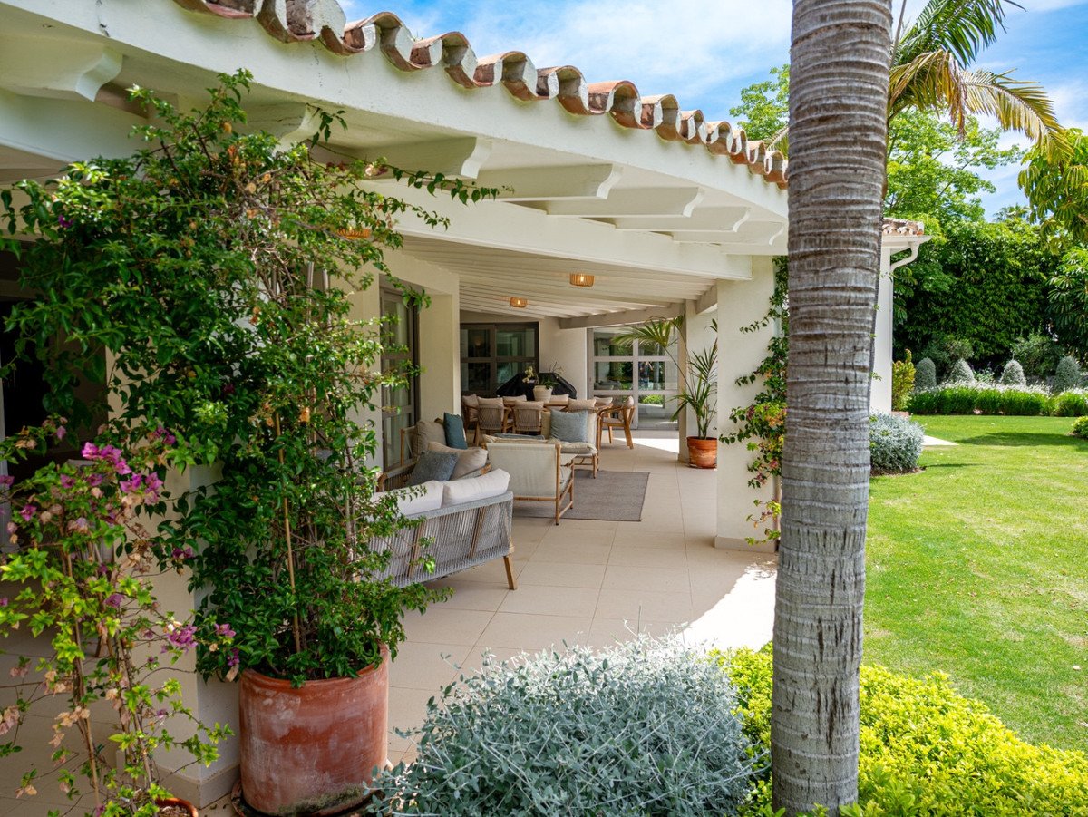 5 Bed Detached Villa in Nueva Andalucía