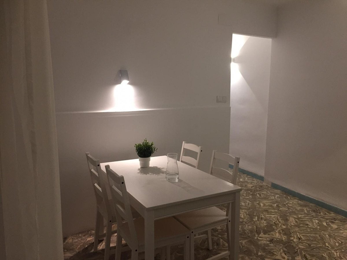 4 Bed Middle Floor Apartment in Alicante City