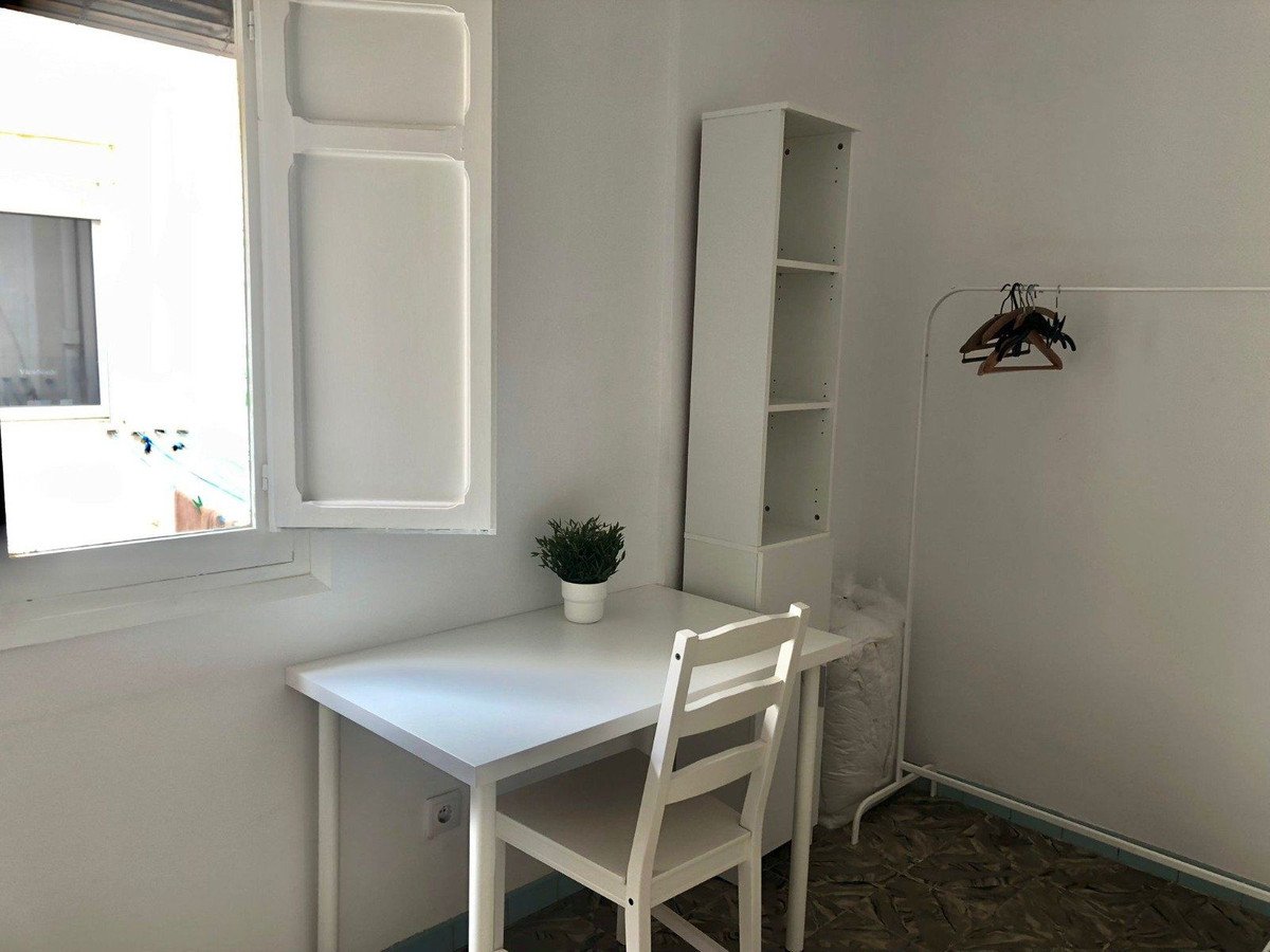 4 Bed Middle Floor Apartment in Alicante City