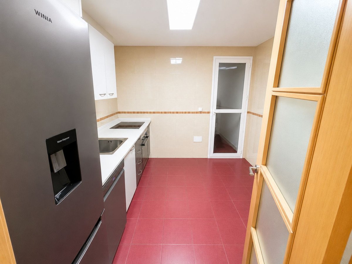 2 Bed Middle Floor Apartment in Guaro