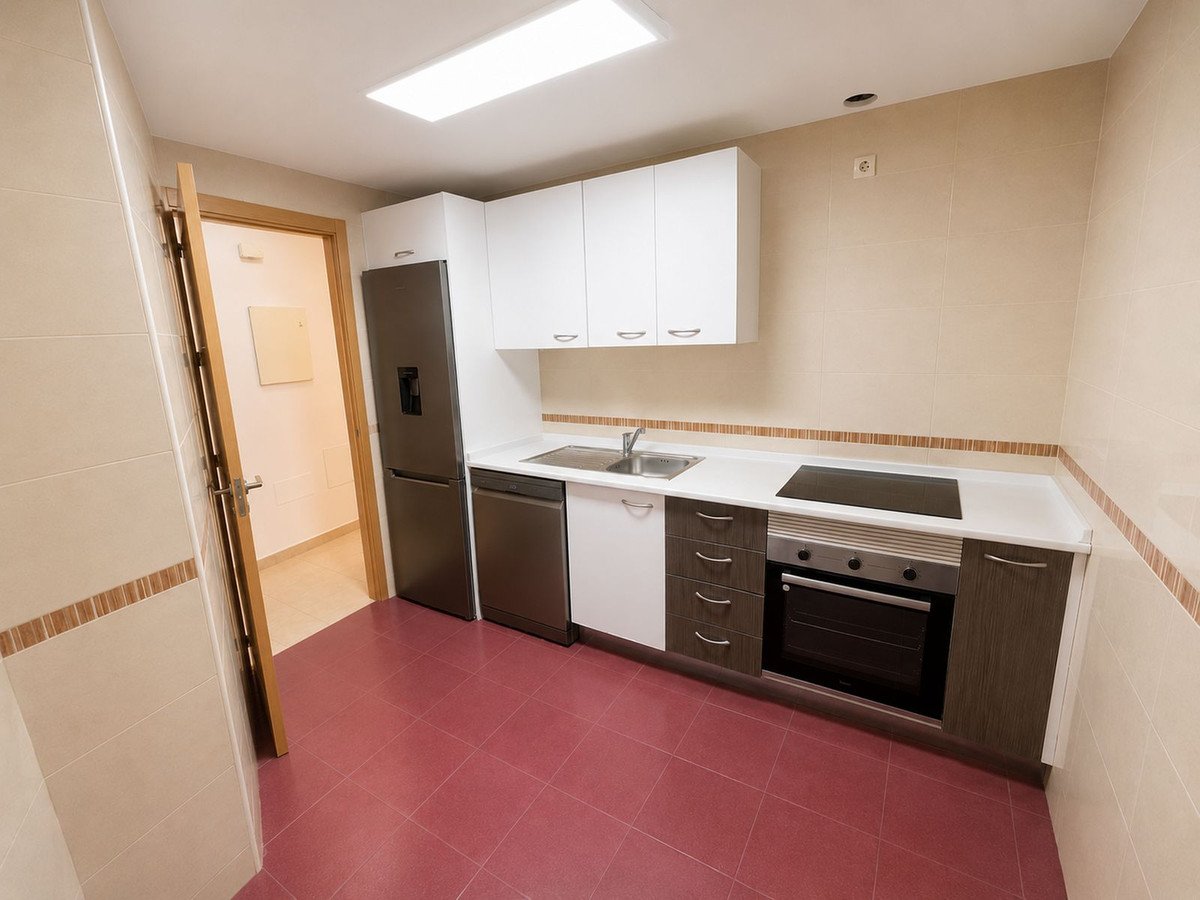 2 Bed Middle Floor Apartment in Guaro