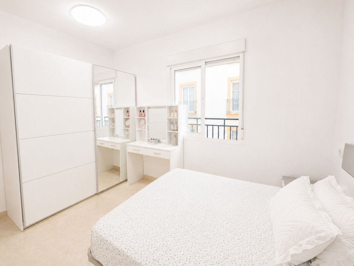 2 Bed Middle Floor Apartment in Guaro