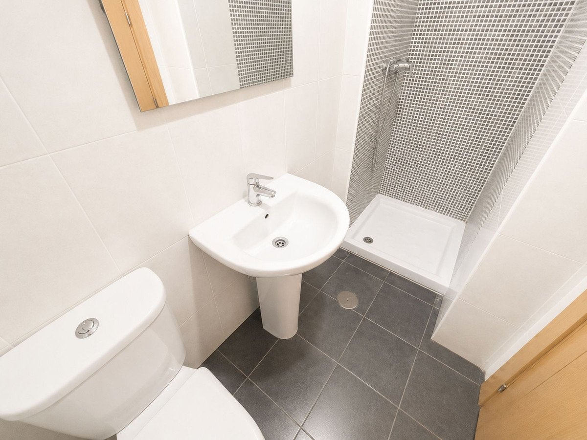2 Bed Middle Floor Apartment in Guaro