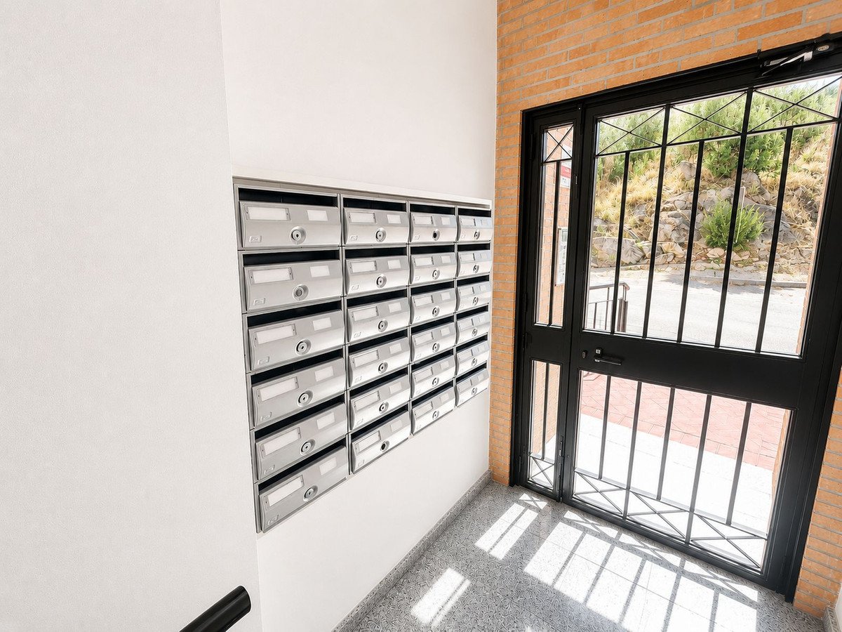 2 Bed Middle Floor Apartment in Guaro