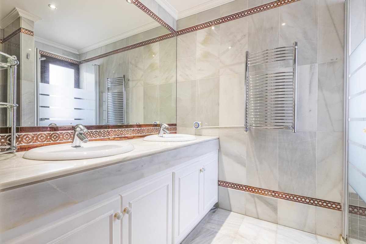 4 Bed Townhouse in Marbella