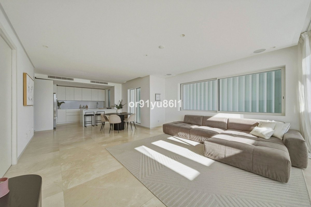 3 Bed Middle Floor Apartment in Ojén