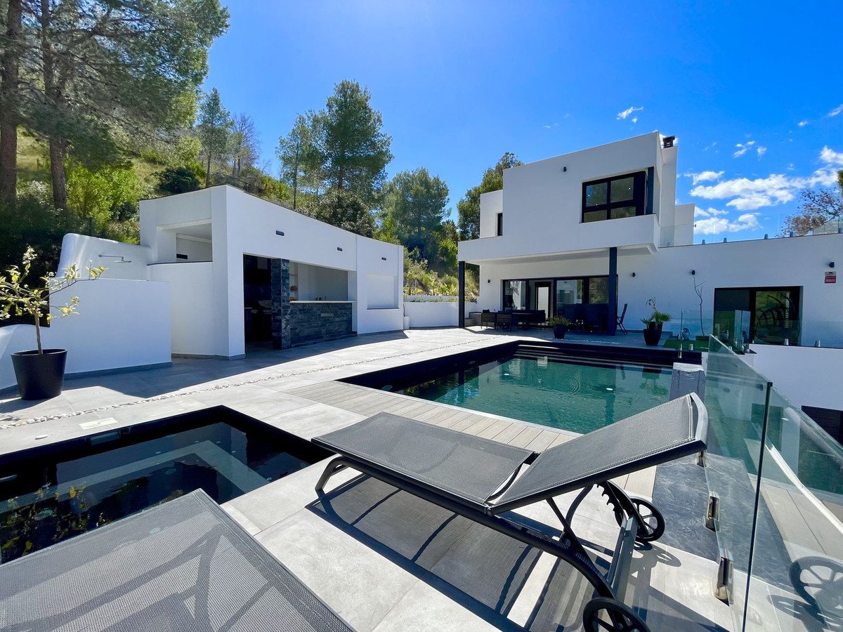 5 Bed Detached Villa in L'Albir