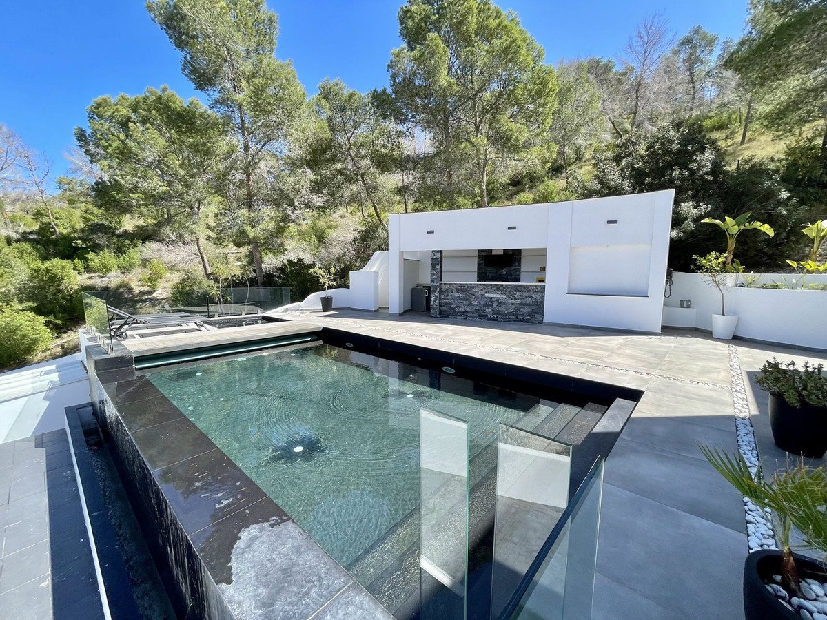 5 Bed Detached Villa in L'Albir