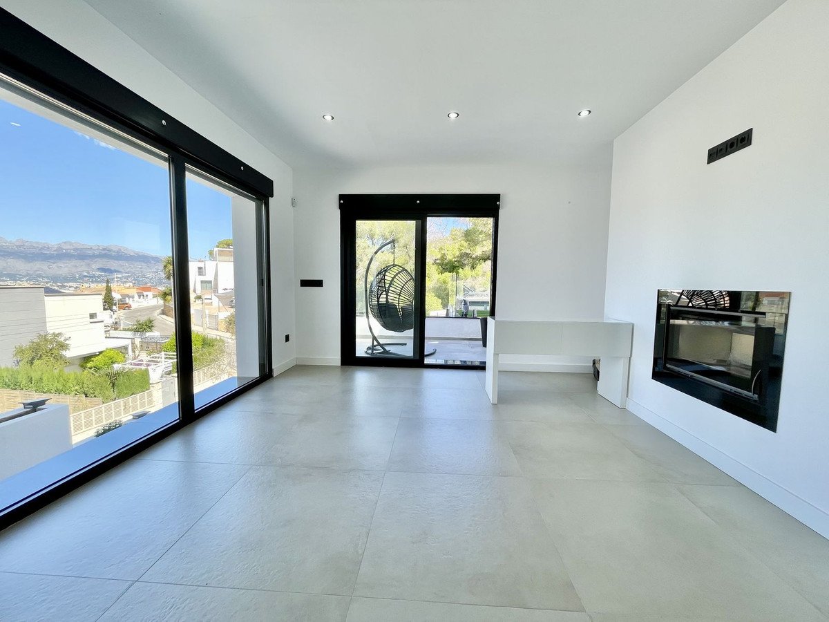 5 Bed Detached Villa in L'Albir