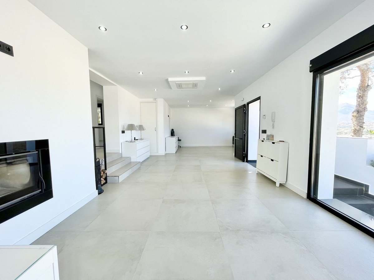 5 Bed Detached Villa in L'Albir