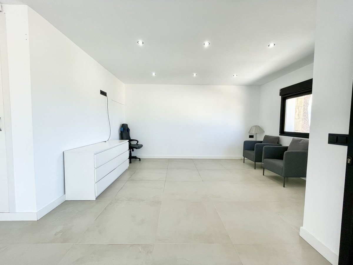 5 Bed Detached Villa in L'Albir