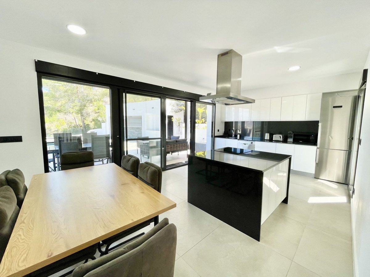 5 Bed Detached Villa in L'Albir
