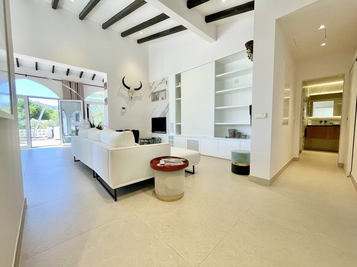 4 Bed Detached Villa in Altea