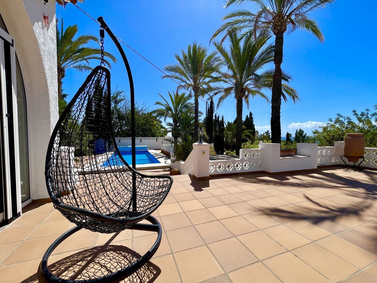 4 Bed Detached Villa in Altea