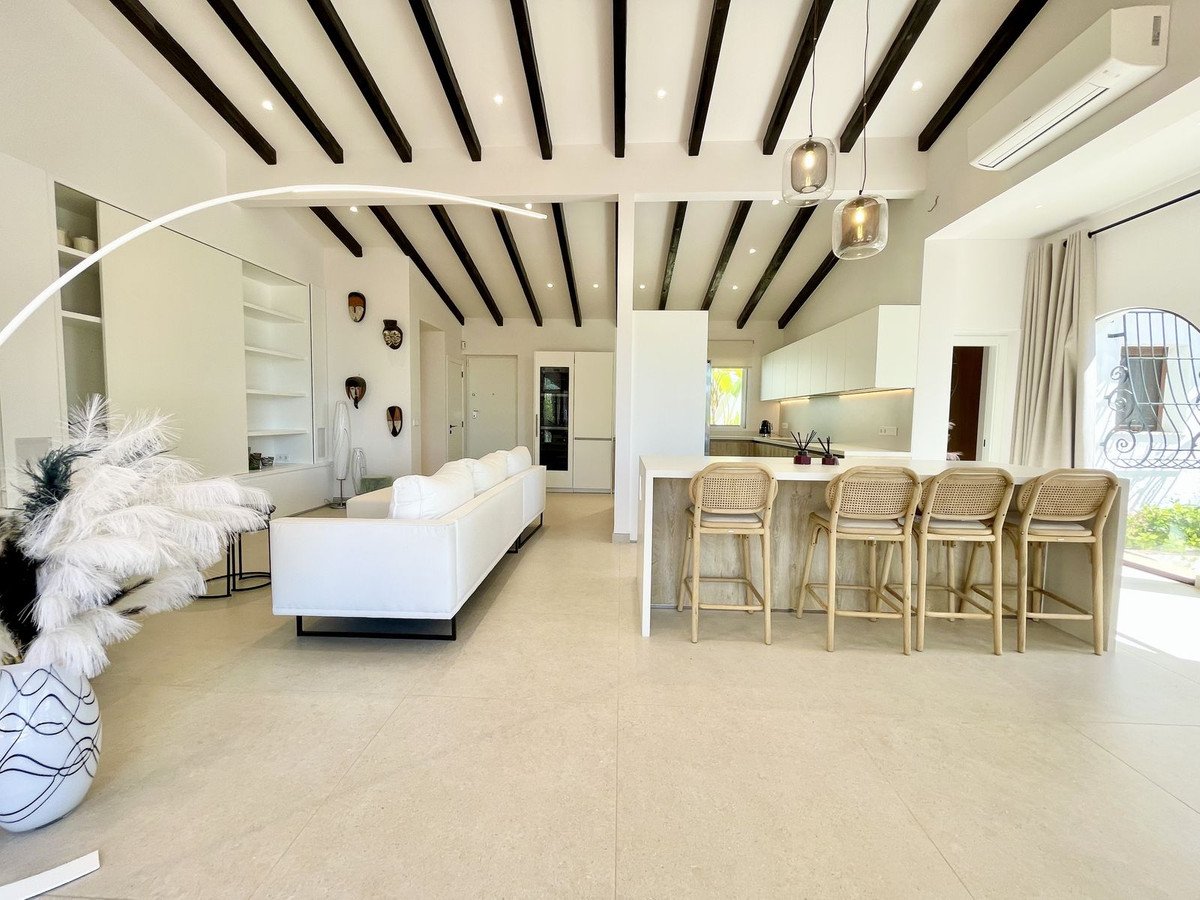4 Bed Detached Villa in Altea