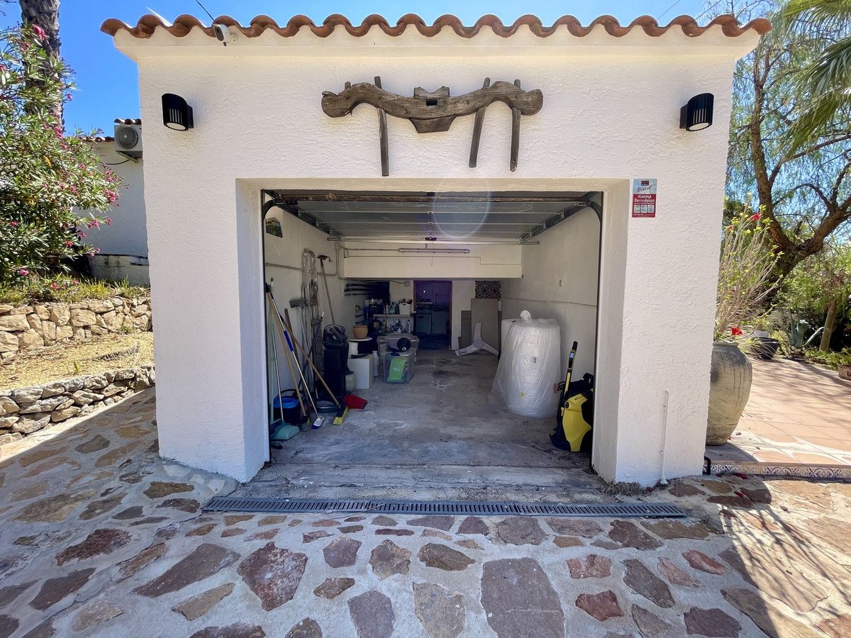 4 Bed Detached Villa in Altea