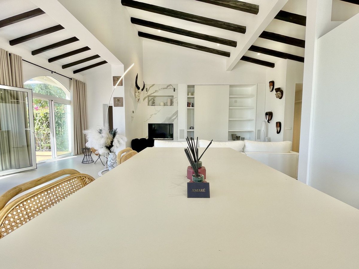 4 Bed Detached Villa in Altea