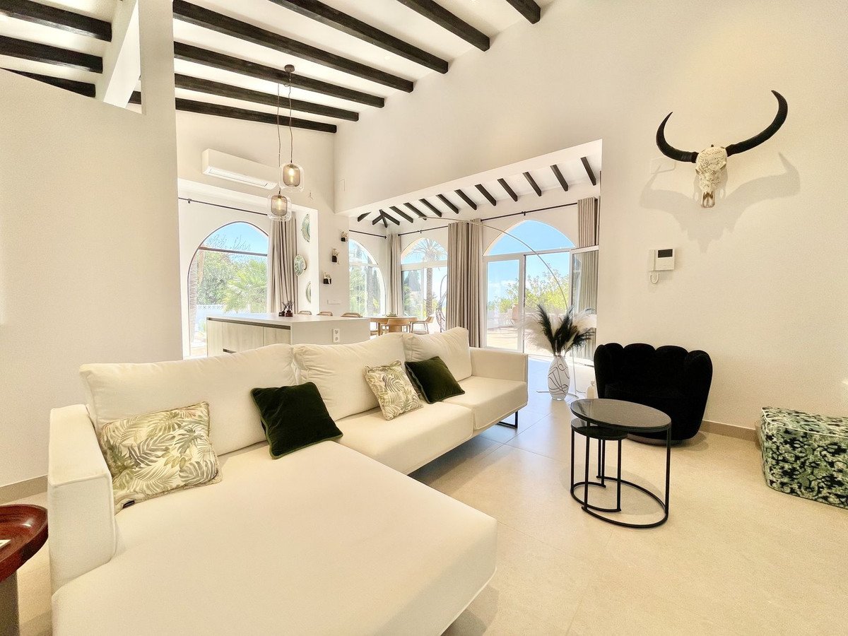 4 Bed Detached Villa in Altea